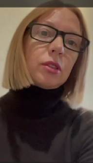 Elena Romanya vatandaşlığını aldı